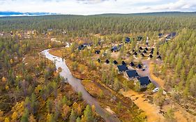 Wilderness Hotel Muotka&Igloos